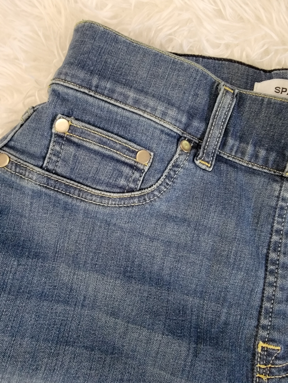 Spanx Vintage Womens Indigo High-Rise Pull-On Shaping Jean Shorts Size Small 4-6 - Picture 9 of 16